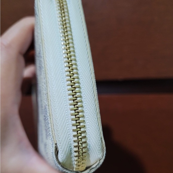 Sold❌Authentic LV Azur Zipped Around Long Wallet💕 - Picture 10 of 13